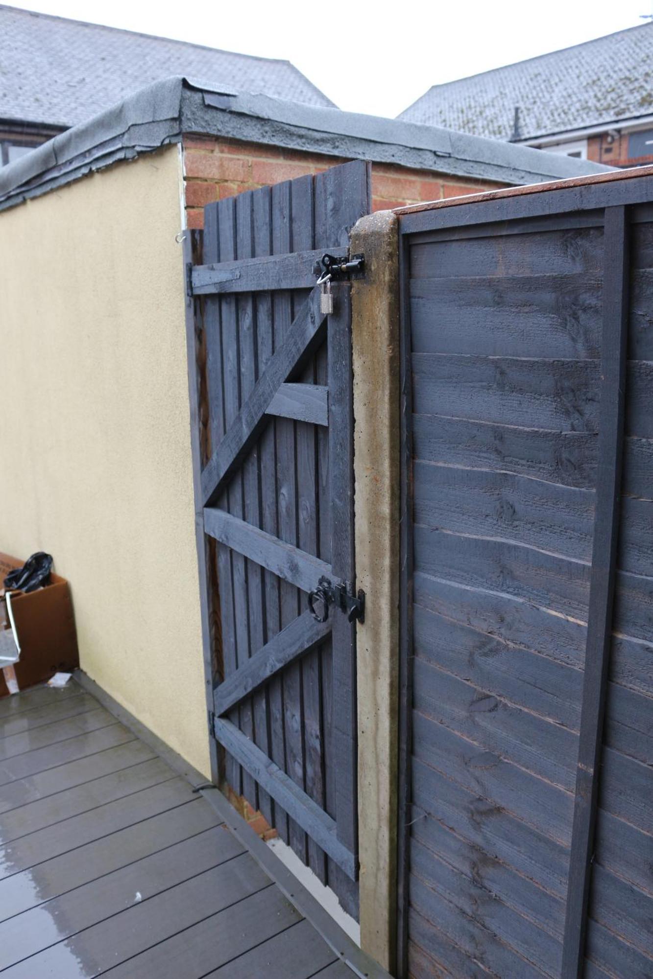 Self Contained, Double Bed Studio, Private Kitchen, Private Bath, Walking Distance To Harry Potter Watford  Eksteriør bilde